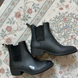 Stylish Black Ankle Rain Boots for Women